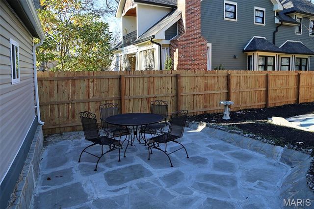 8361 Big Bend Boulevard, Webster Groves, MO 63119