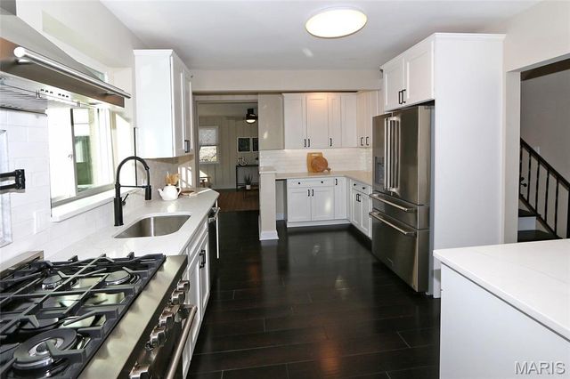 8361 Big Bend Boulevard, Webster Groves, MO 63119