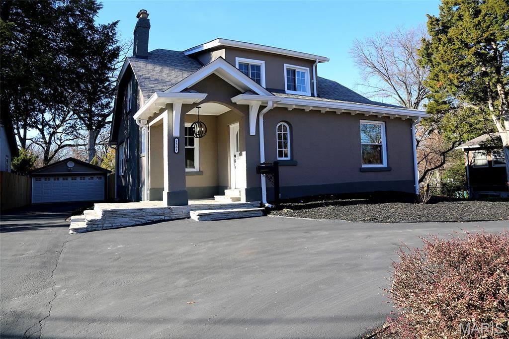 8361 Big Bend Boulevard, Webster Groves, MO 63119
