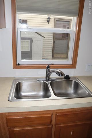 179 Terri Dr., Dearborn Heights, MI 48127