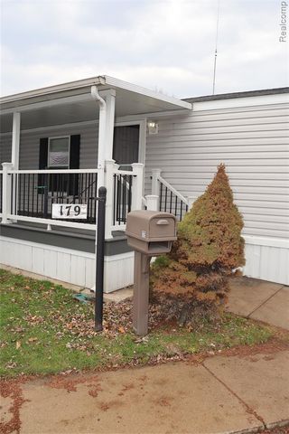 179 Terri Dr., Dearborn Heights, MI 48127