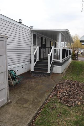179 Terri Dr., Dearborn Heights, MI 48127