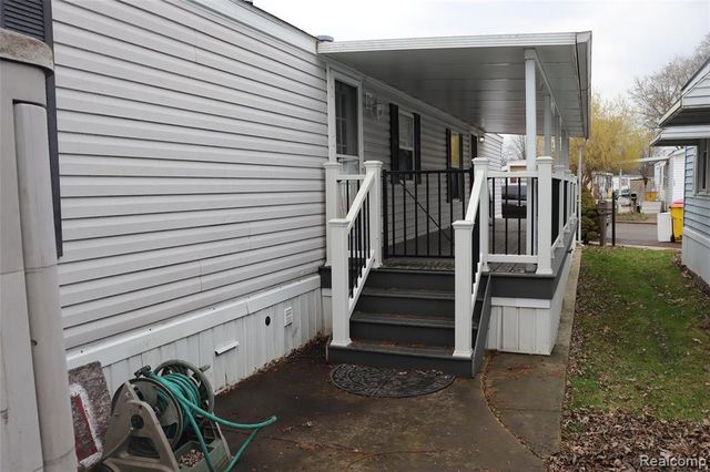 179 Terri Dr., Dearborn Heights, MI 48127