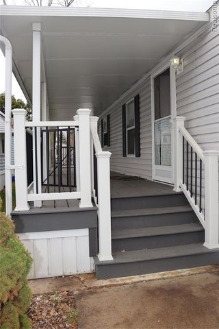 179 Terri Dr., Dearborn Heights, MI 48127