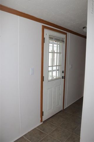 179 Terri Dr., Dearborn Heights, MI 48127