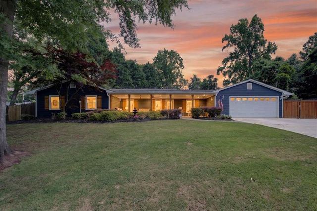 3756 Southgate Drive SW, Lilburn, GA 30047