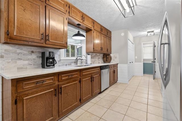 3756 Southgate Drive SW, Lilburn, GA 30047