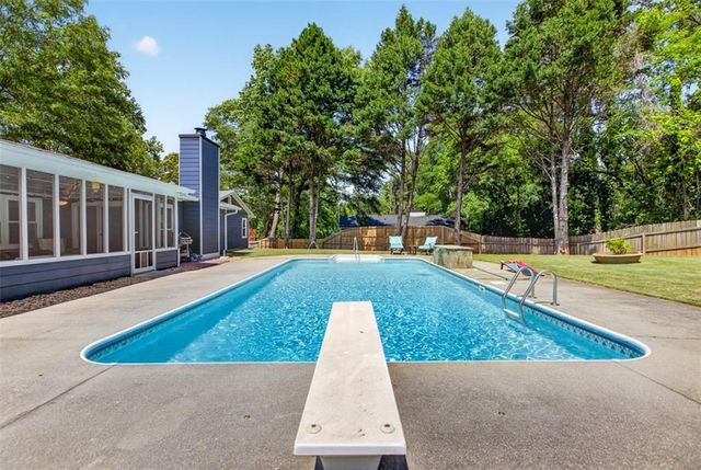 3756 Southgate Drive SW, Lilburn, GA 30047