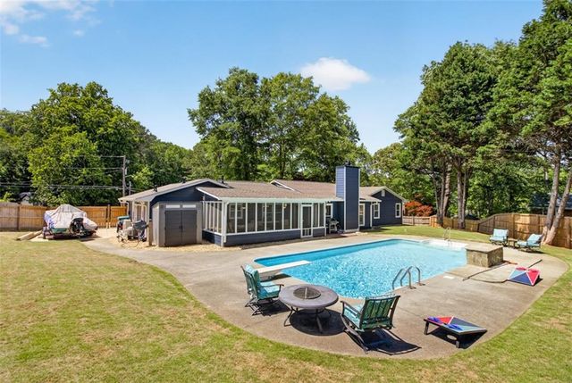 3756 Southgate Drive SW, Lilburn, GA 30047