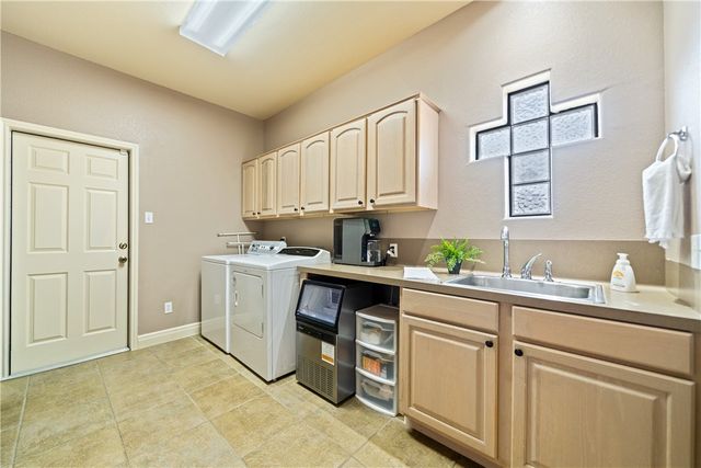 5402 King Acres Dr, Corpus Christi, TX 78414