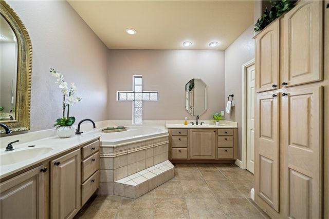 5402 King Acres Dr, Corpus Christi, TX 78414