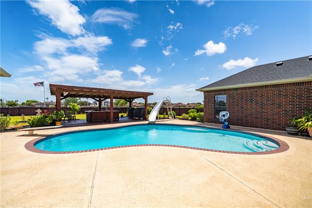 5402 King Acres Dr, Corpus Christi, TX 78414
