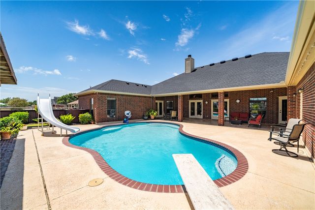 5402 King Acres Dr, Corpus Christi, TX 78414