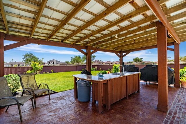 5402 King Acres Dr, Corpus Christi, TX 78414