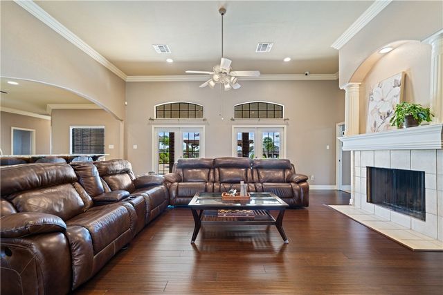 5402 King Acres Dr, Corpus Christi, TX 78414