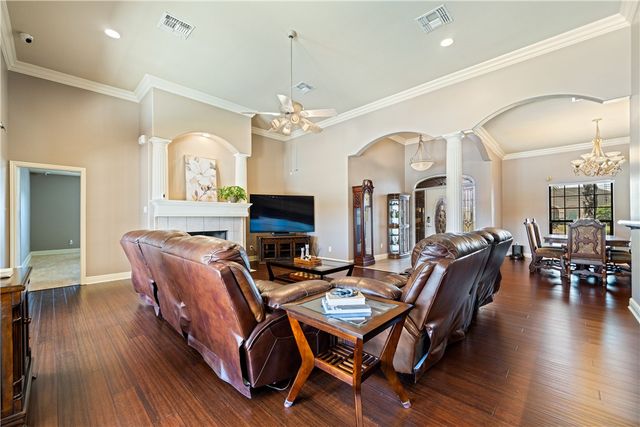5402 King Acres Dr, Corpus Christi, TX 78414