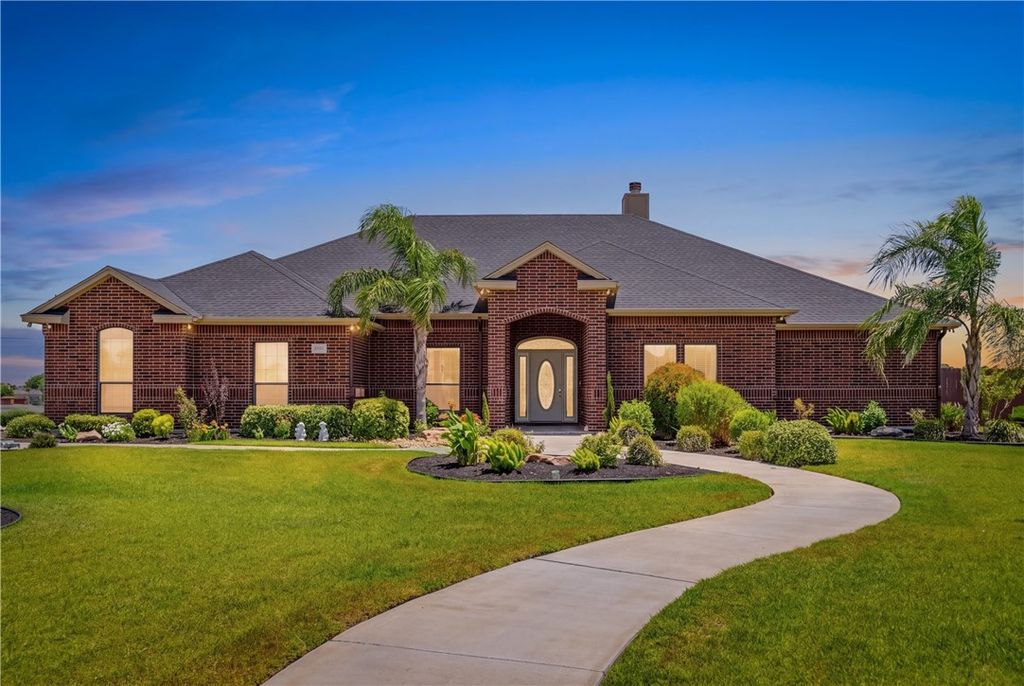 5402 King Acres Dr, Corpus Christi, TX 78414