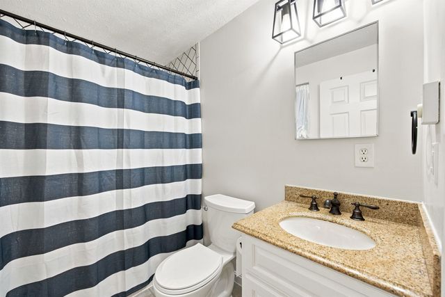 56 Robert Court C, Manchester, NH 03103
