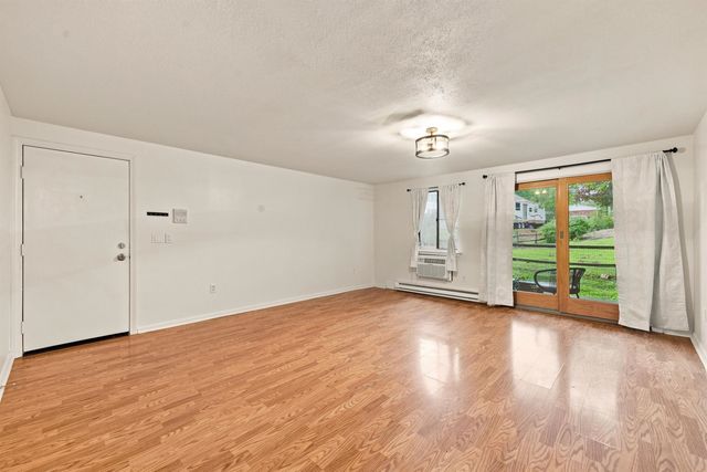 56 Robert Court C, Manchester, NH 03103