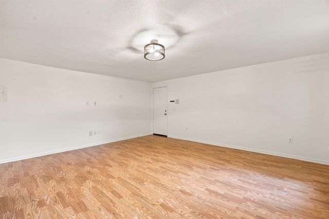 56 Robert Court C, Manchester, NH 03103