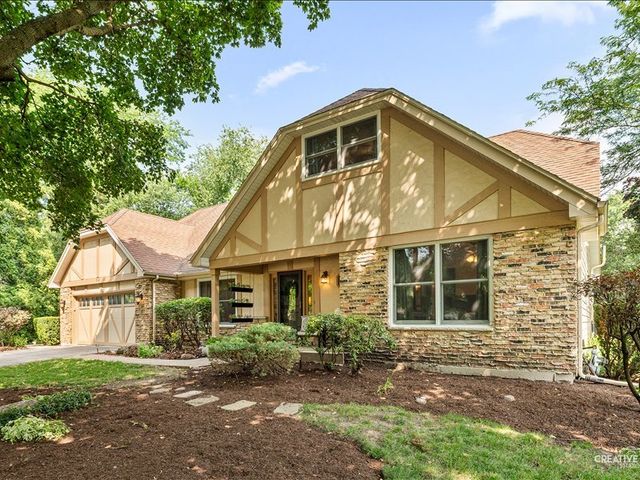 612 Bull Run Court, Naperville, IL 60540