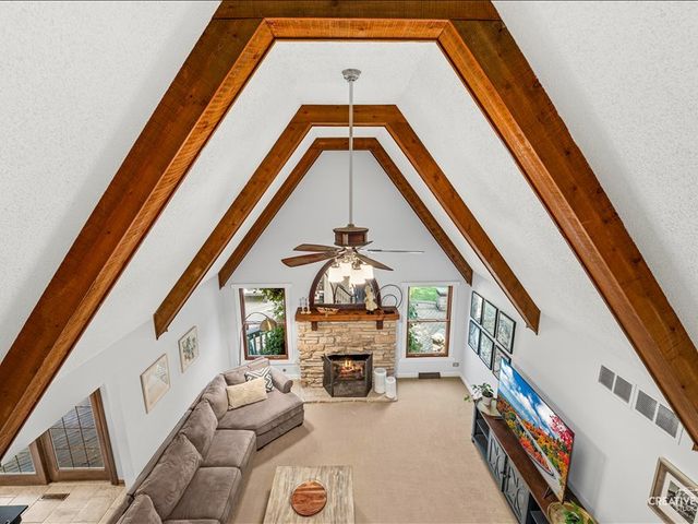 612 Bull Run Court, Naperville, IL 60540