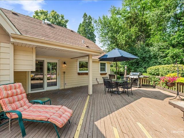612 Bull Run Court, Naperville, IL 60540