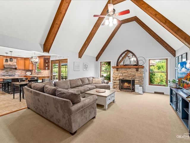 612 Bull Run Court, Naperville, IL 60540