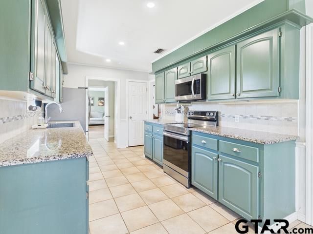 211 Trail Ridge Rd, Athens, TX 75751