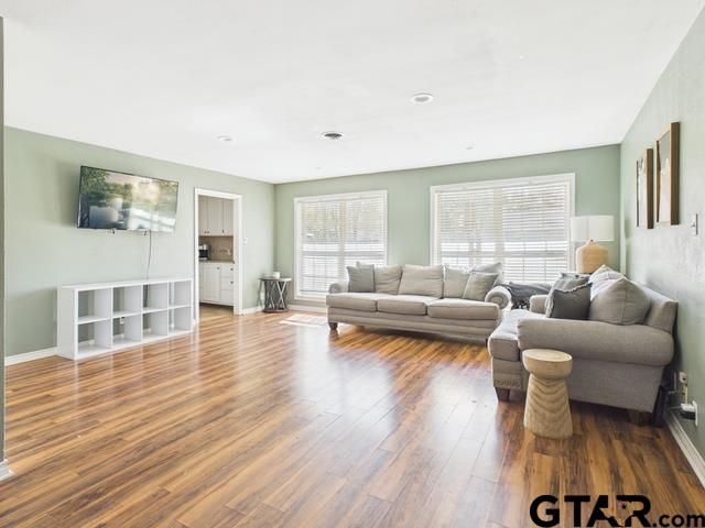 211 Trail Ridge Rd, Athens, TX 75751