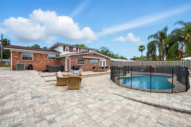 276 BAISDEN Road, Jacksonville, FL 32218