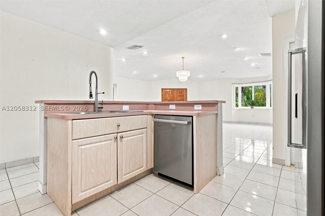 701 Westward Dr, Miami Springs, FL 33166