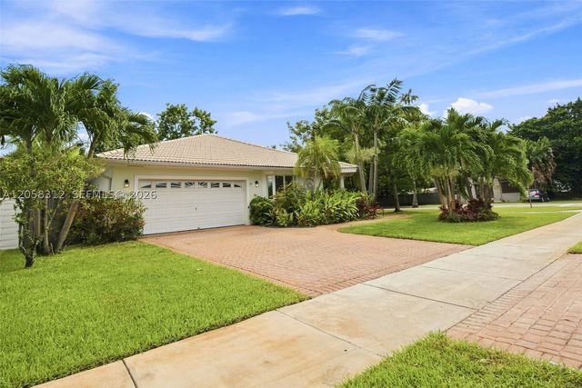 701 Westward Dr, Miami Springs, FL 33166