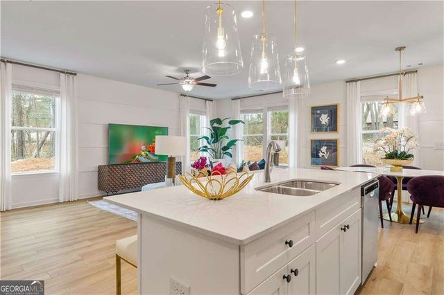 608 Treasure Drive, Stockbridge, GA 30281