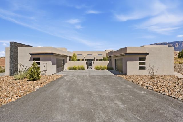 27 Ocate, Placitas, NM 87043