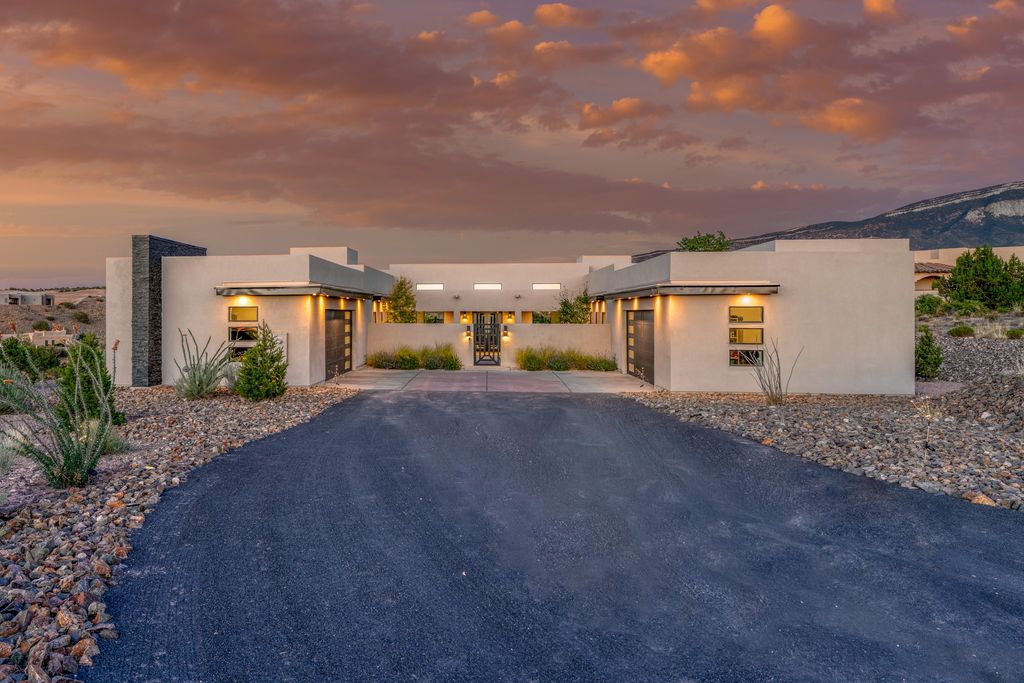 27 Ocate, Placitas, NM 87043