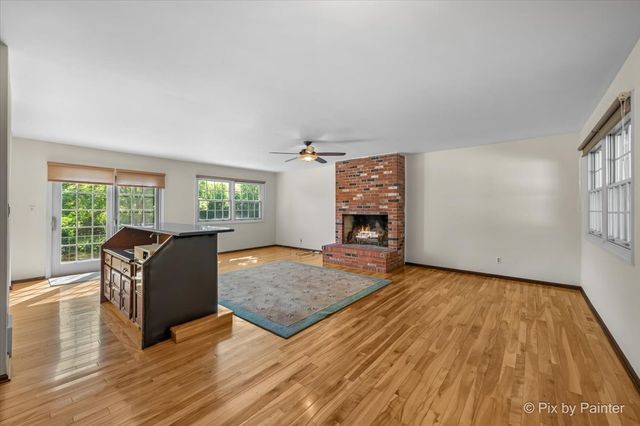 9908 Hillandale Road, Richmond, IL 60071