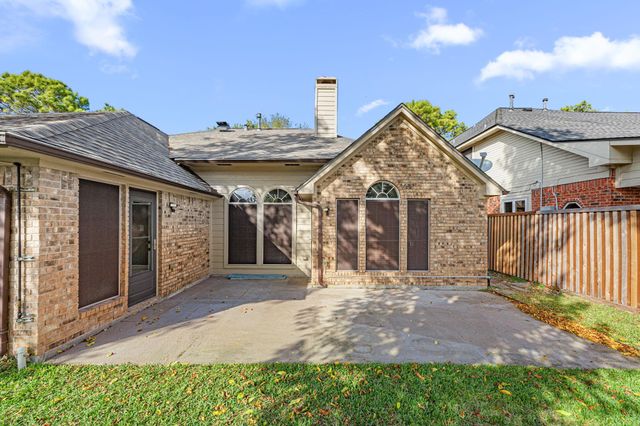 17219 Crown Meadow Court, Houston, TX 77095