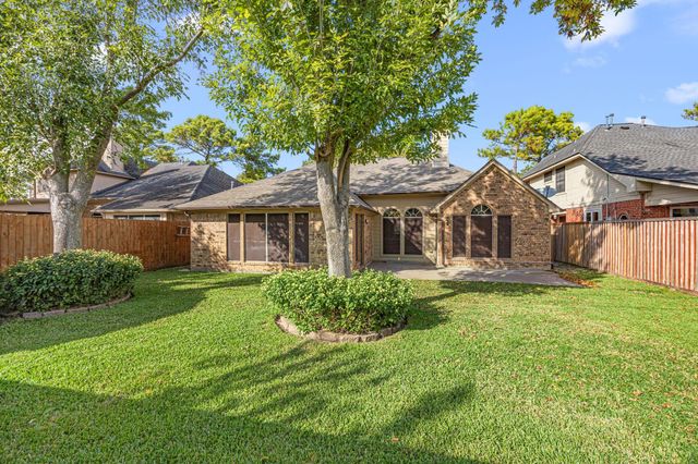 17219 Crown Meadow Court, Houston, TX 77095