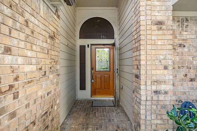 17219 Crown Meadow Court, Houston, TX 77095