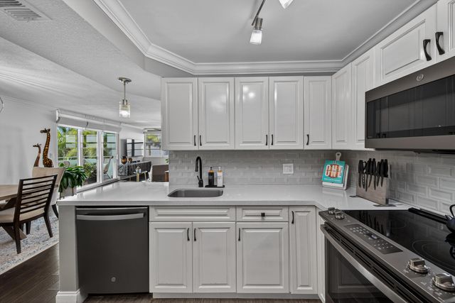 1170 N Federal Highway 411, Fort Lauderdale, FL 33304