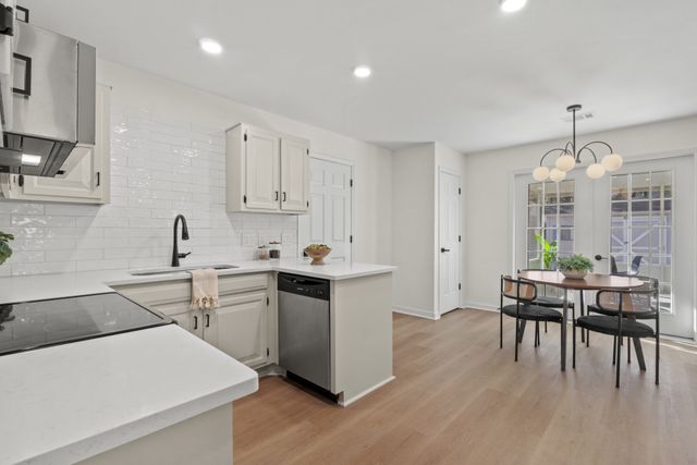 809 Dresden Ct, Antioch, TN 37013