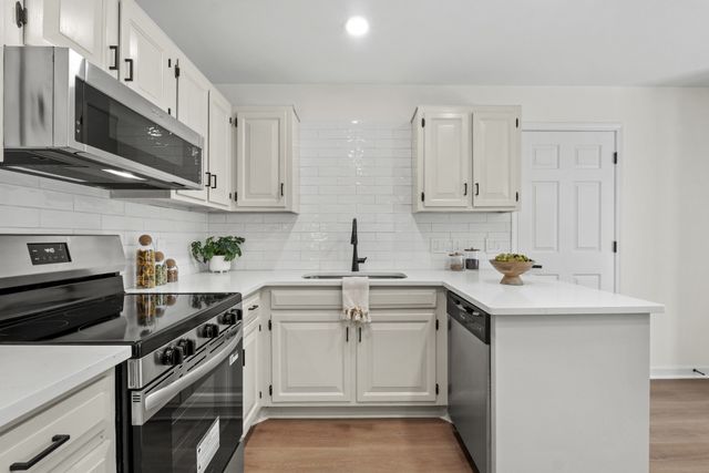 809 Dresden Ct, Antioch, TN 37013