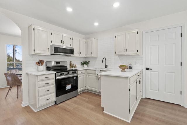 809 Dresden Ct, Antioch, TN 37013