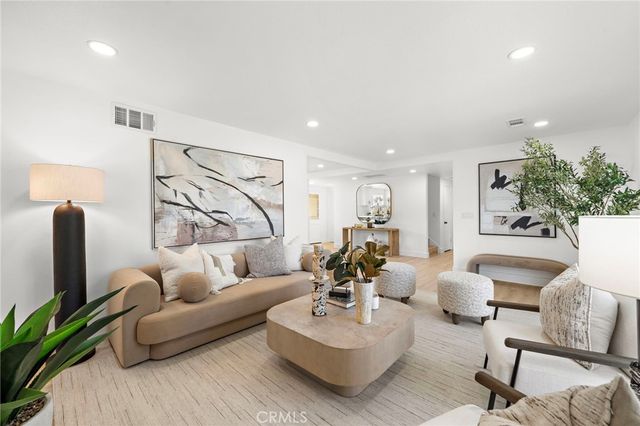 17081 Pleasant, Huntington Beach, CA 92649