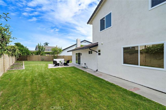 17081 Pleasant, Huntington Beach, CA 92649