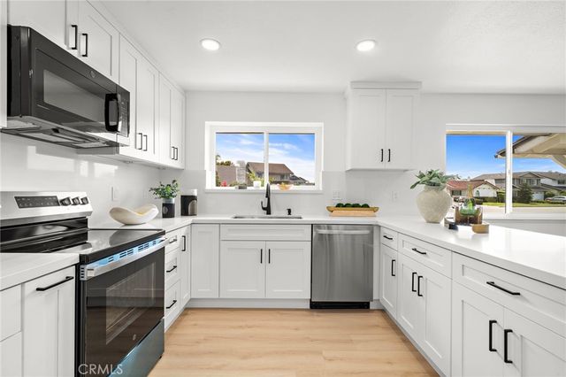 17081 Pleasant, Huntington Beach, CA 92649