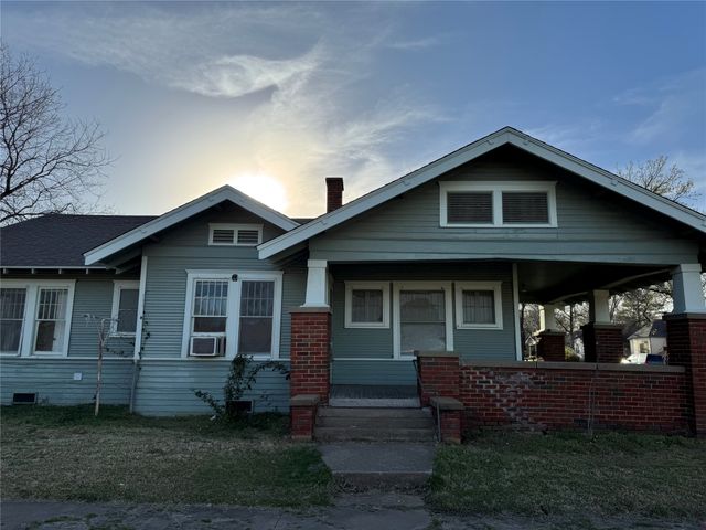 900 W Sears Street, Denison, TX 75020