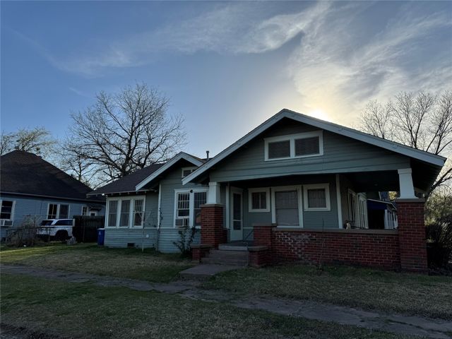 900 W Sears Street, Denison, TX 75020