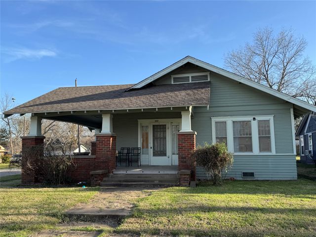 900 W Sears Street, Denison, TX 75020